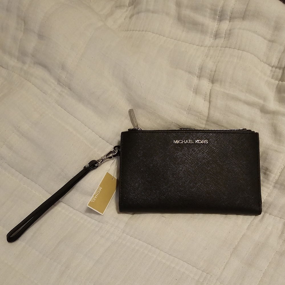 Michael Kors Adele Leather Smartphone Wallet - Picture 8 of 8